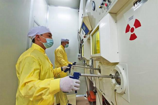 Các nguyên tố phóng xạ tiêu biểu và ứng dụng trong y học, năng lượng hạt nhân và công nghiệp