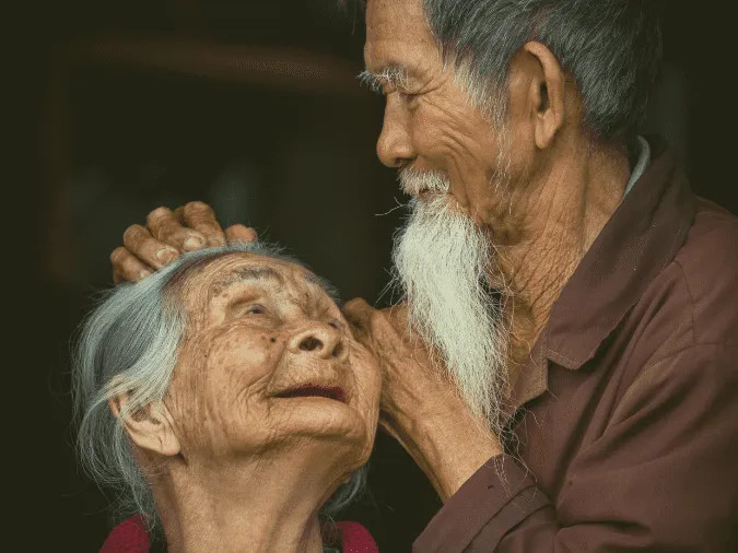 Vợ chồng dùng tình yêu để cùng nhau cố gắng